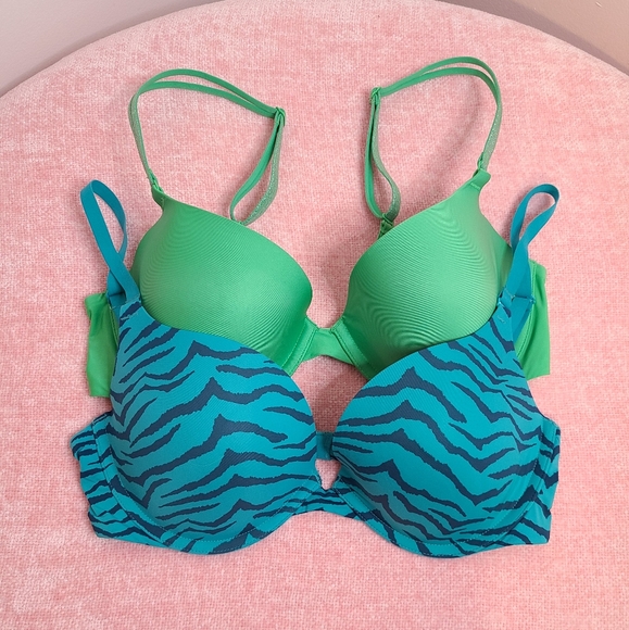 2 VS PINK Push-up Bras Size 34C - Picture 1 of 6